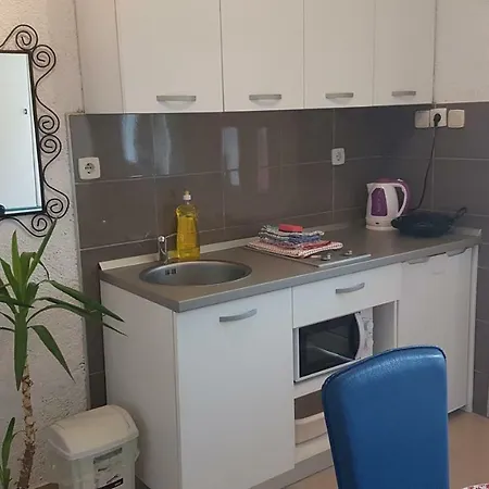 Dora Apartment