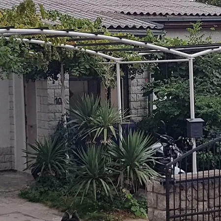 Dora Apartamento