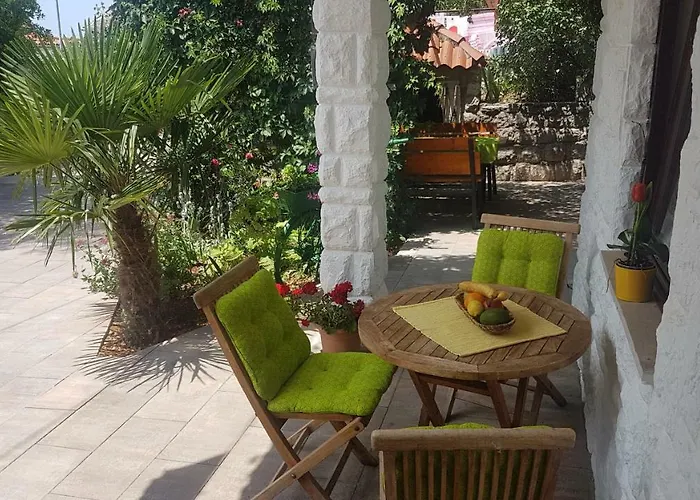 Dora 茨里克韦尼察